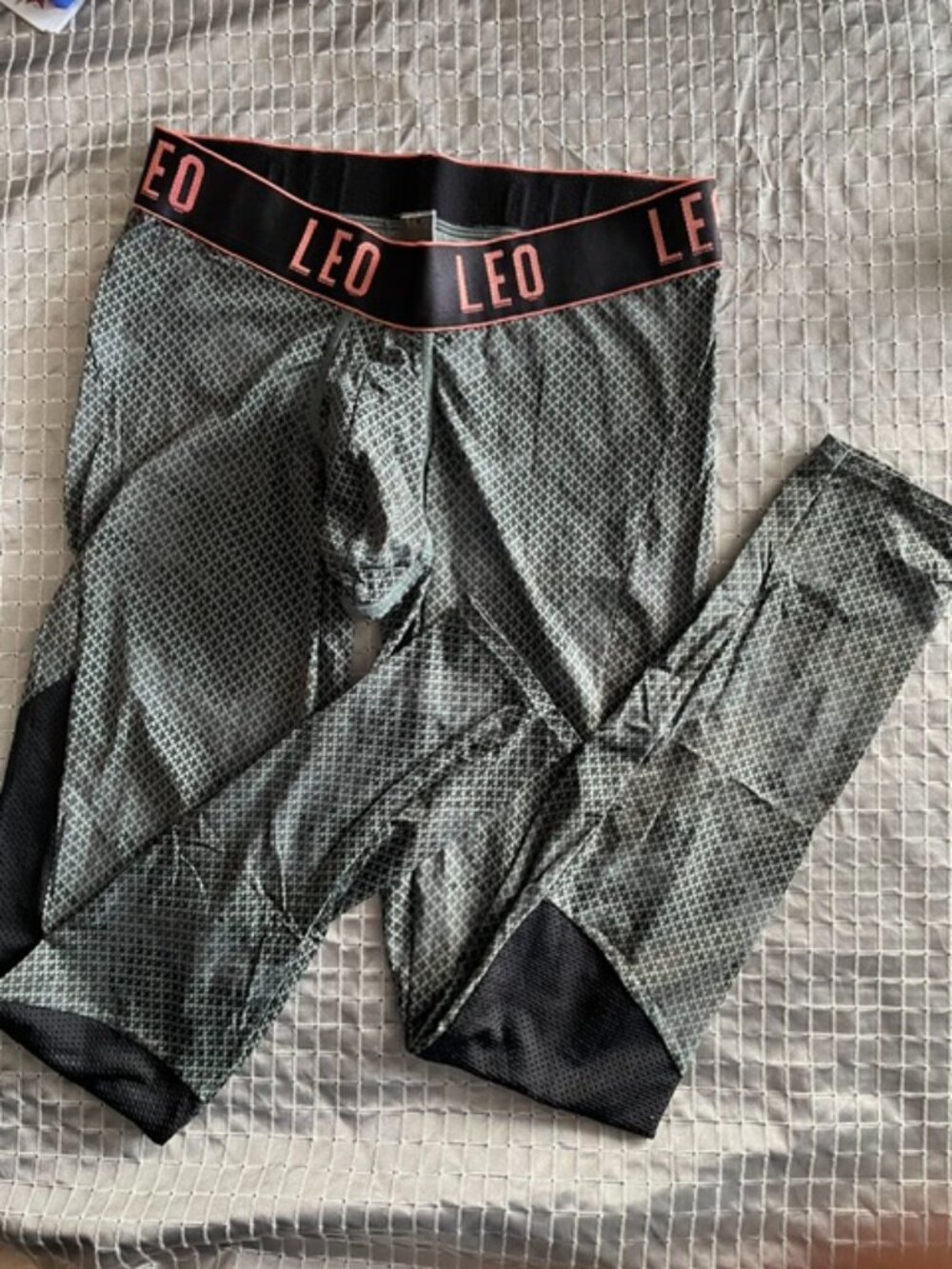Leo men's tights in size Small